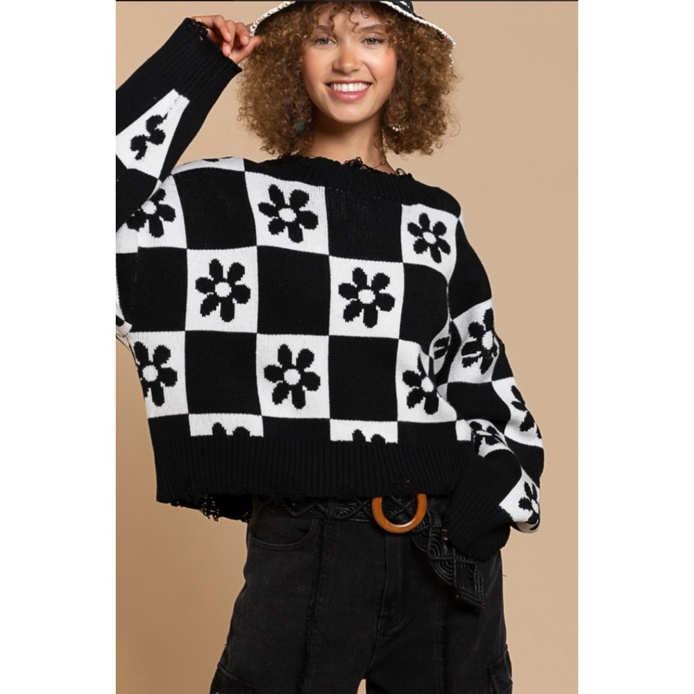 POL Black & White Checkered Daisy Sweater | Oversized Boho - Picture 4 of 10
